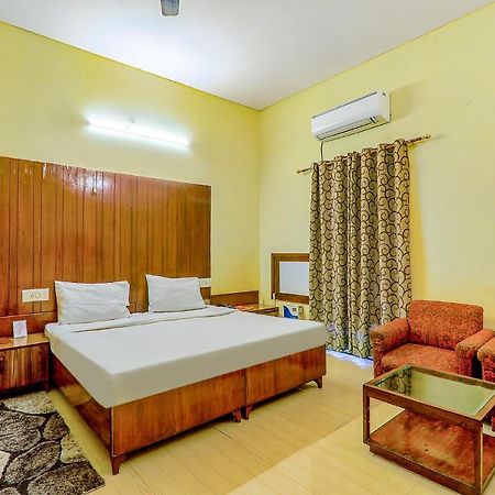 Hotel Executive Hasanganj Esterno foto