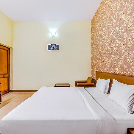 Hotel Executive Hasanganj Esterno foto