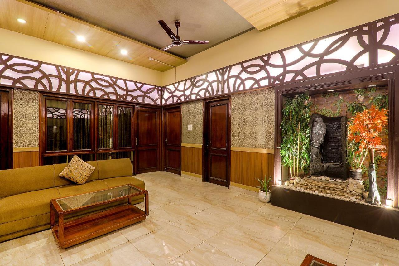 Hotel Executive Hasanganj Esterno foto