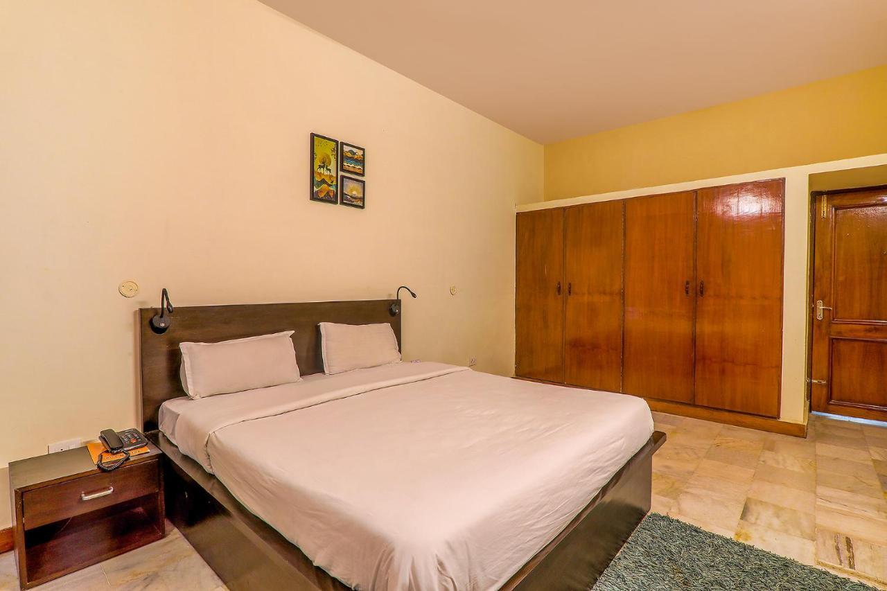 Hotel Executive Hasanganj Esterno foto