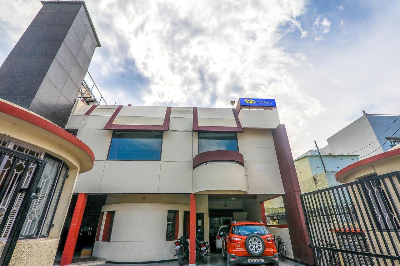 Hotel Executive Hasanganj Esterno foto