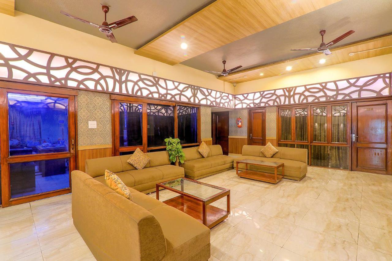 Hotel Executive Hasanganj Esterno foto