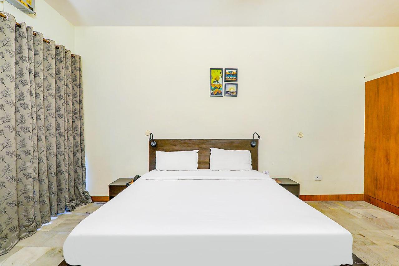 Hotel Executive Hasanganj Esterno foto