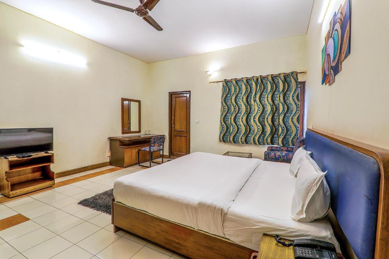 Hotel Executive Hasanganj Esterno foto