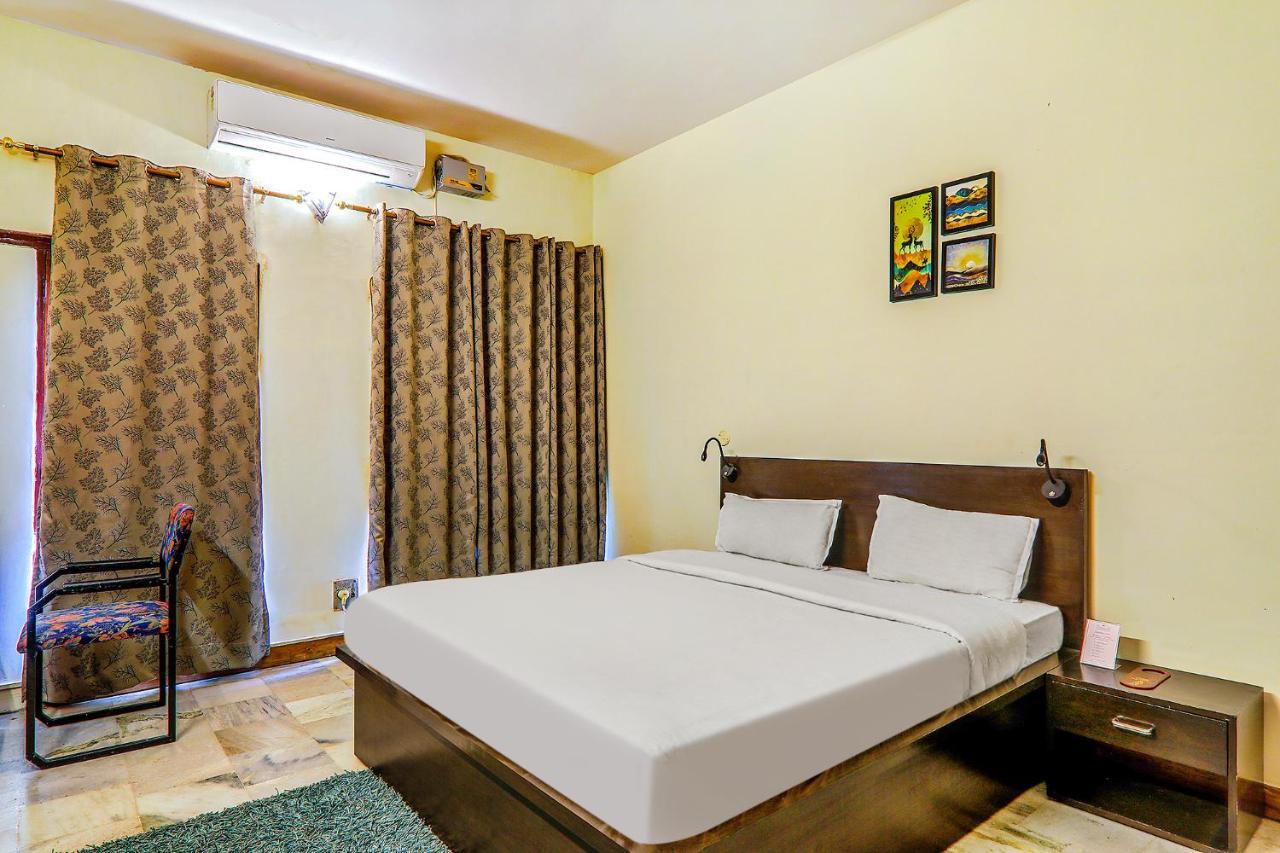 Hotel Executive Hasanganj Esterno foto