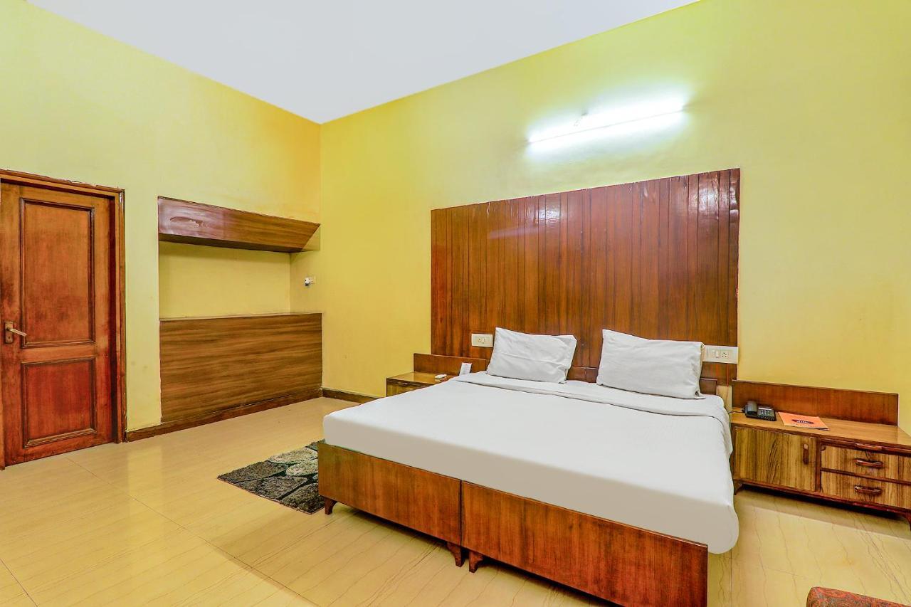 Hotel Executive Hasanganj Esterno foto