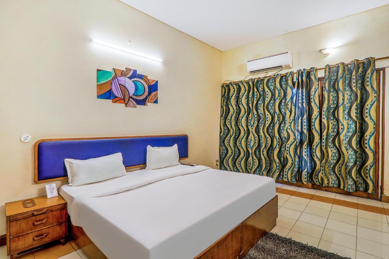 Hotel Executive Hasanganj Esterno foto